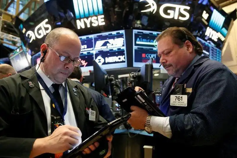 Wall Street Dibuka Berguguran Tersengat Data Inflasi PCE AS
