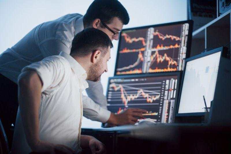 Net Sell Asing Capai Rp1,5 Triliun Pekan ini, Tiga Bank Blue Chip Jadi Incaran