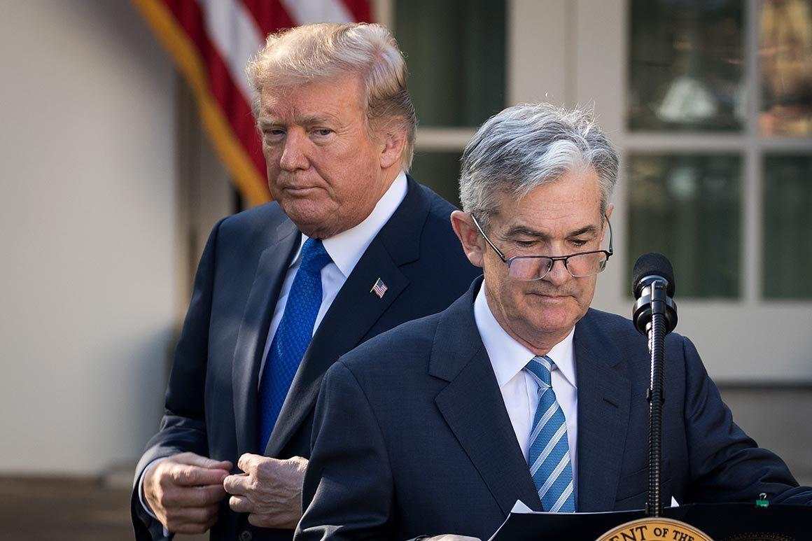Suku Bunga AS Tak Kunjung Turun, Trump Isyaratkan Pemecatan Powell