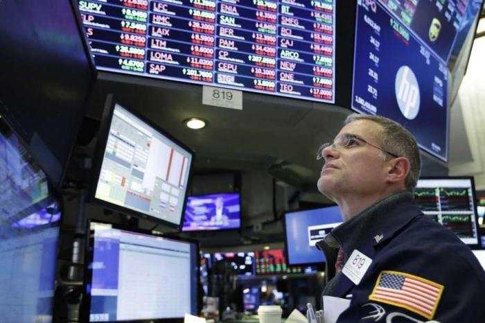 Wall Street Mixed: S&P 500-Nasdaq Naik Jelang Pengumuman Tarif Trump