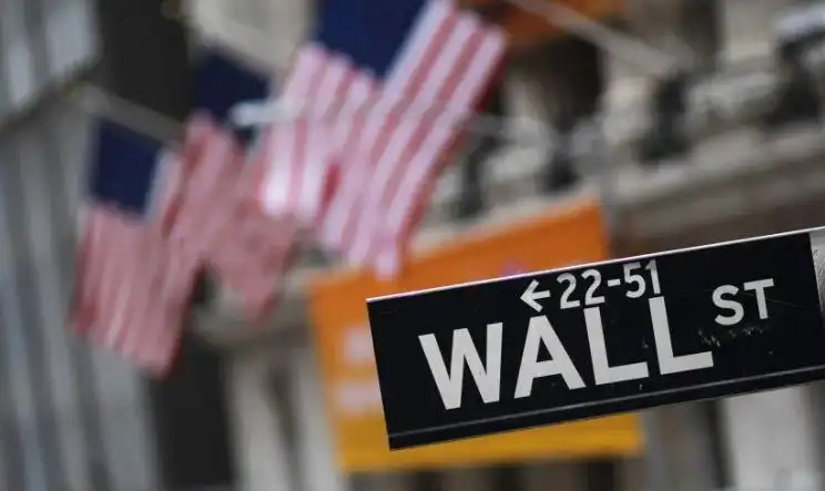 Wall Street Dibuka Melemah Jelang Penerapan Kebijakan Tarif Dagang AS