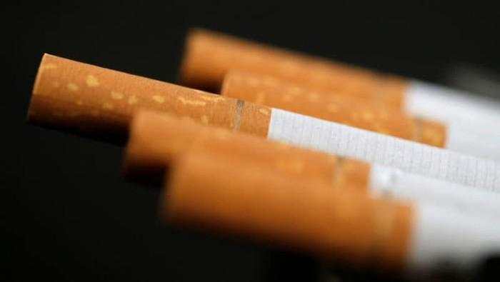 Pedagang Waswas Gulung Tikar Imbas Aturan Jarak Penjualan Rokok