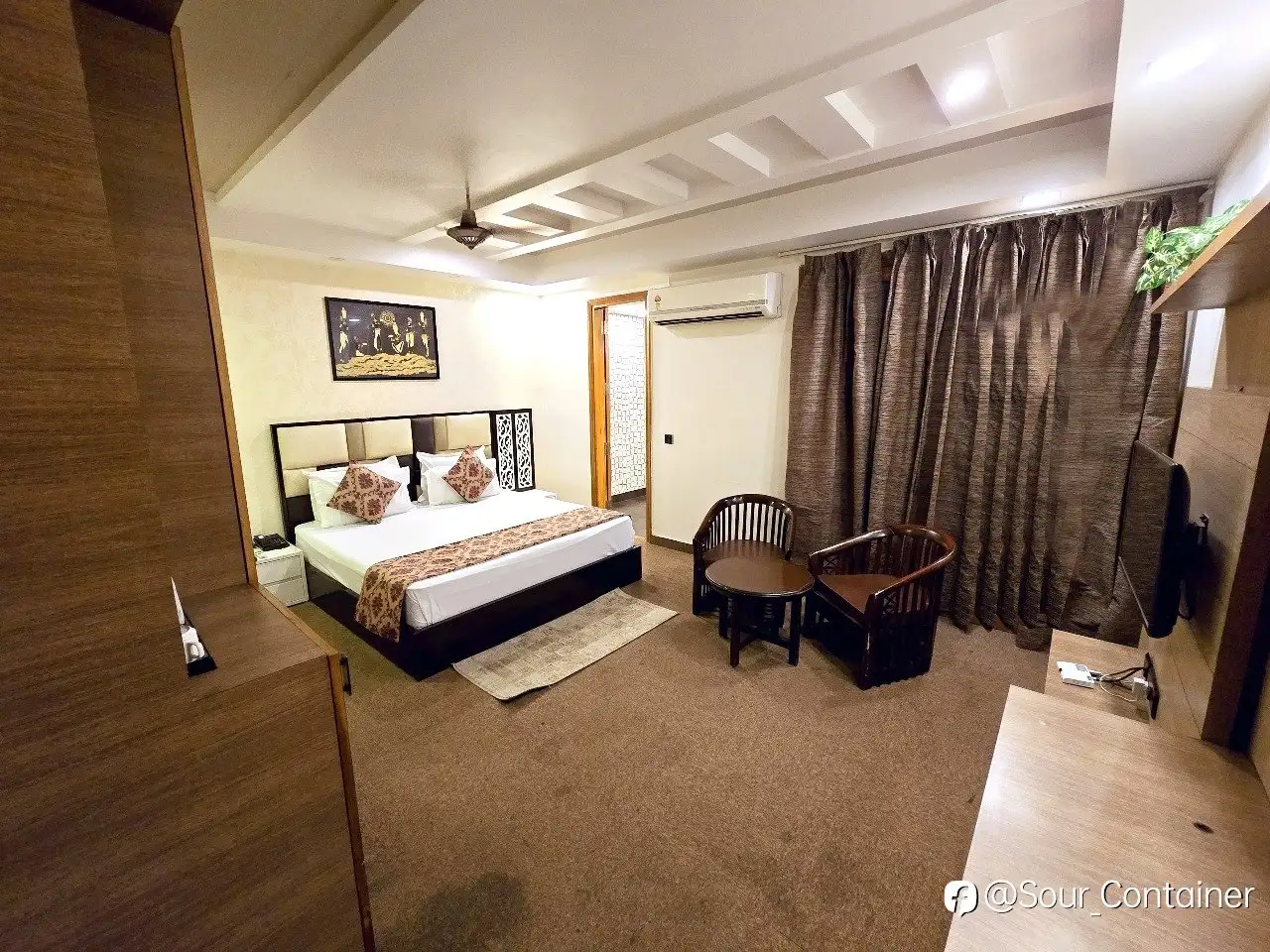 Affordable Hotel Rooms Near Metro Station in West Delhi