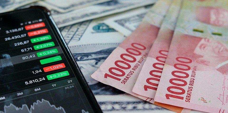 IHSG dan Rupiah Berlawanan Arah, Pasar Menanti Data Cadangan Devisa