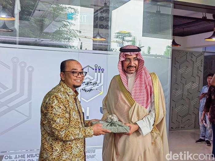 Menteri Industri Arab Buka-bukaan Potensi Kerja Sama, Puji RI soal Ini