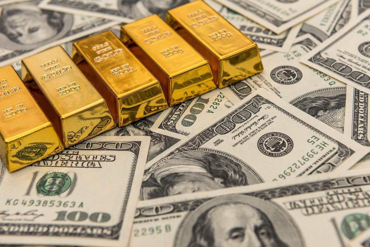 Harga Emas Turun 3 Persen usai Trump Redakan Ketegangan soal The Fed dan China