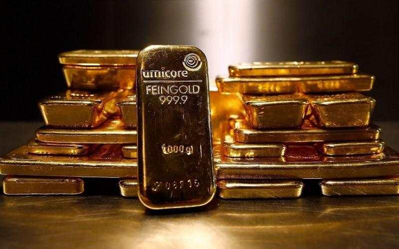 Harga Emas Antam (ANTM) Awal Pekan Turun ke Rp1.960.000 per Gram