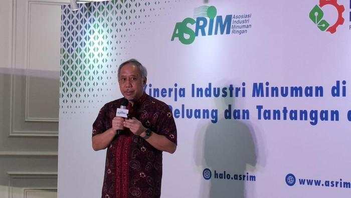 Kelas Menengah Turun Kasta Bikin Industri Minuman Ringan Loyo
