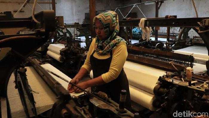 Pengusaha Waswas Bahan Baku Tekstil Tambah Mahal