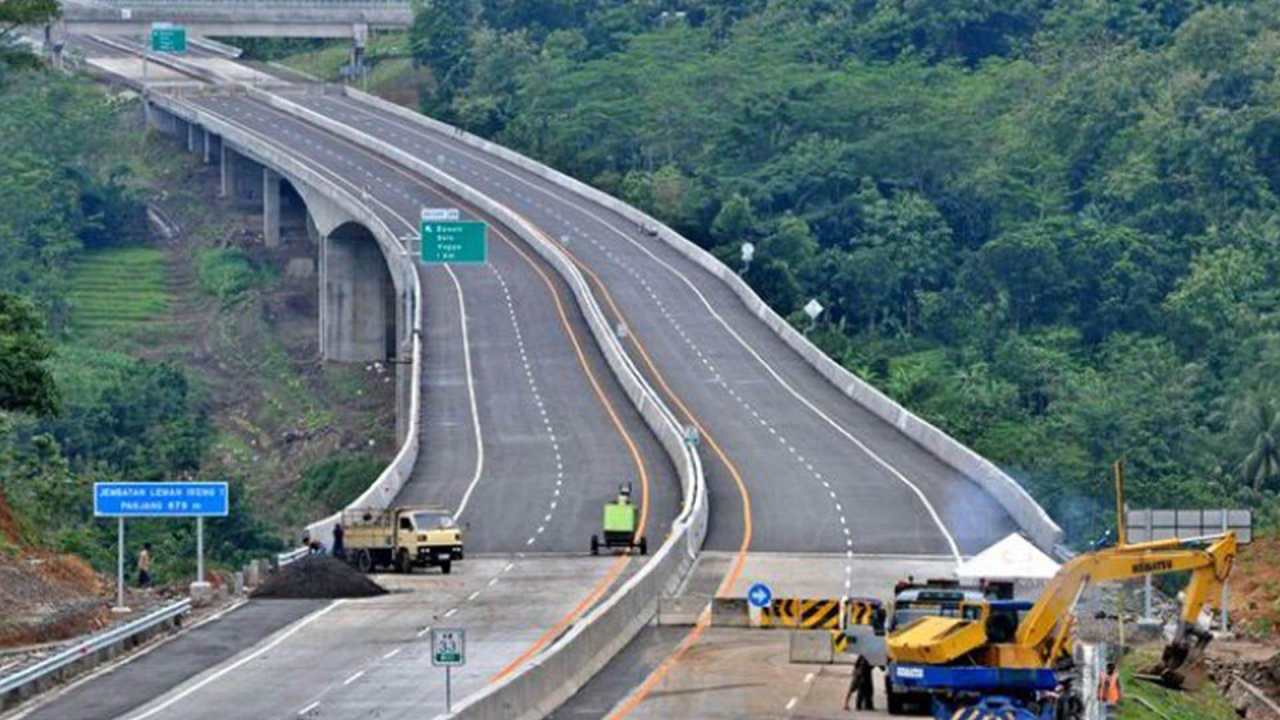 Demi Pangkas Beban Utang, PTPP Mau Lepas Kepemilikan Tol Semarang-Demak