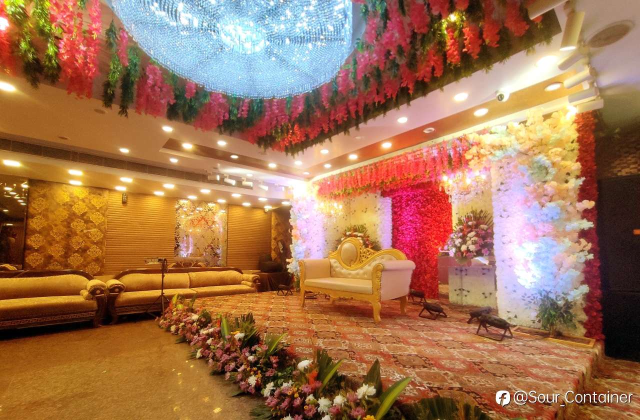 Banquet Halls with Veg Menu and Rooms in West Delhi