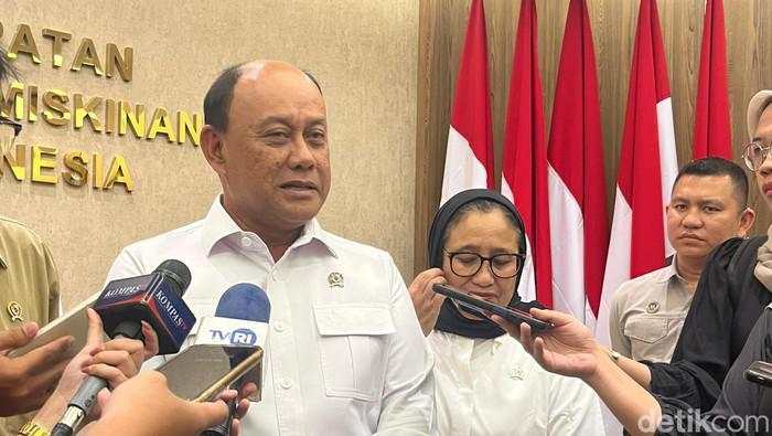 Bos BGN Pastikan Kepala SPPG Terima Gaji per Bulan, Bantah Nunggak