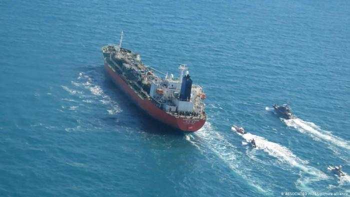 4 Dampak Mengerikan buat Dunia Jika Iran Tutup Selat Hormuz!