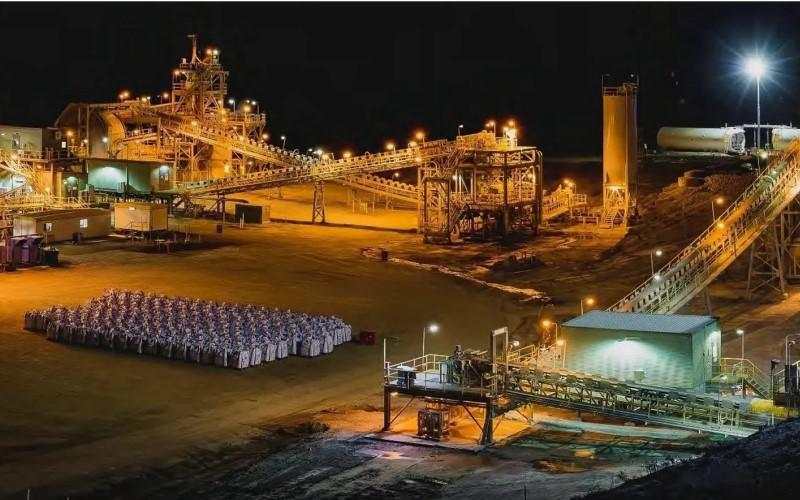 BUMI Terbitkan Obligasi Rp350 Miliar untuk Akuisisi Tambang Emas di Australia