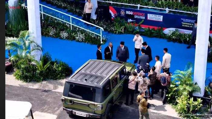 Prabowo Luncurkan Pandu, Mobil Taktis Listrik buatan Pindad