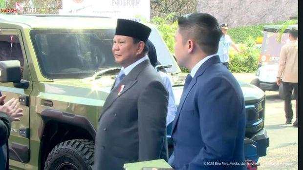 Prabowo Luncurkan Pandu, Mobil Taktis Listrik buatan Pindad