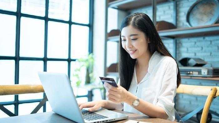 Biar Nggak Langsung Lenyap, Yuk Bijak Kelola Gaji Ke-13 dengan Investasi!