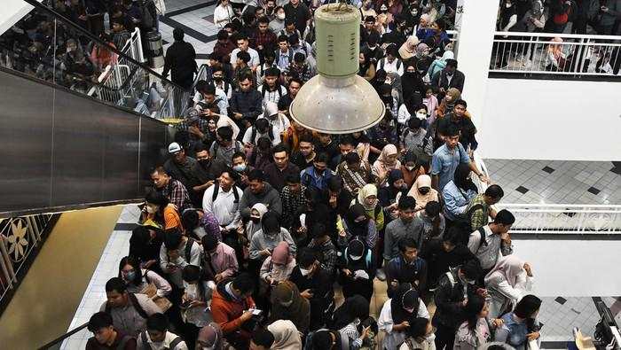 Pengangguran-PHK di Mana-mana, Janji 19 Juta Lapangan Kerja Kini Dipertanyakan