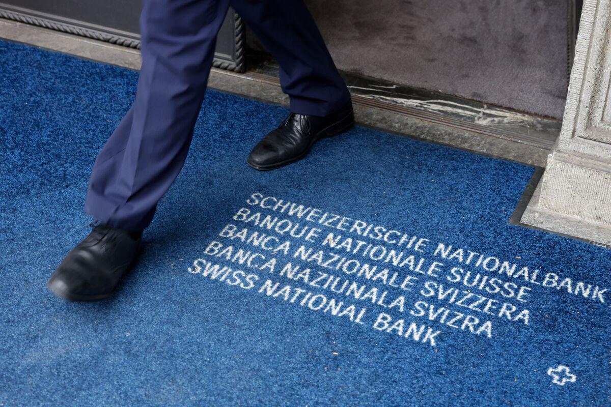 SNB bác bỏ cáo buộc thao túng tiền têsau khi Bộ Tài chính Mỹ đưa Thụy Sĩ vào danh sách