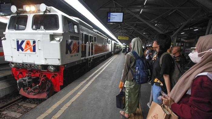 Musim Libur Sekolah, KAI Beri Diskon 30% Tiket Kereta Api
