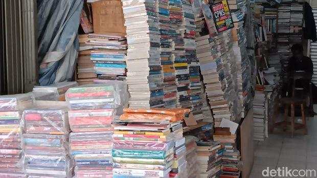 Surga Buku Bekas di Jakarta Pusat Kini Sunyi Senyap