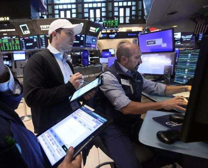Wall Street Dibuka ke Zona Merah, Ketidakpastian Global Bayangi Pasar