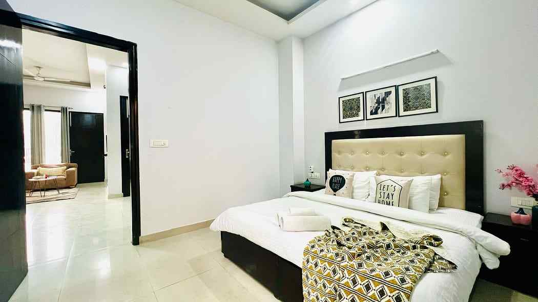 Why Choosing a Hotel Near Medanta Hospital Can Make Your Trip Easier