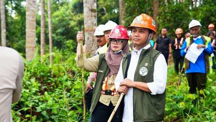 Jalankan Arahan Gibran, Menhut Lepas Status Hutan 152 Ha ke Warga di Banyuwangi