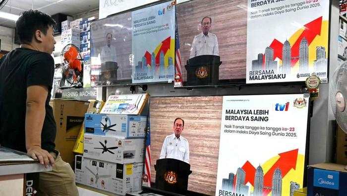 Banjir Duit di Malaysia! Semua Warga Dewasa Ditransfer Rp 385 Ribu