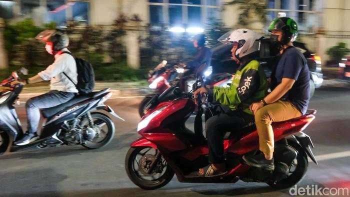 Driver Ojol Ogah Berstatus Buruh & Jadi Karyawan Tetap