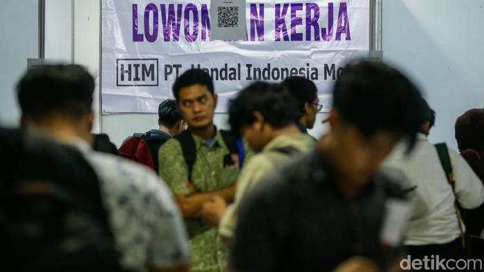 Satu Lowongan Diserbu Ribuan Orang, Tanda RI Darurat Lapangan Kerja?