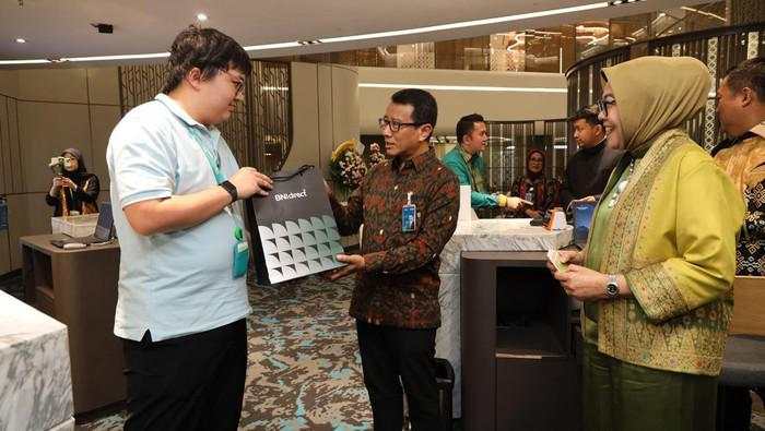 Momen Direksi Sapa Nasabah di Perayaan HUT BNI Ke-79