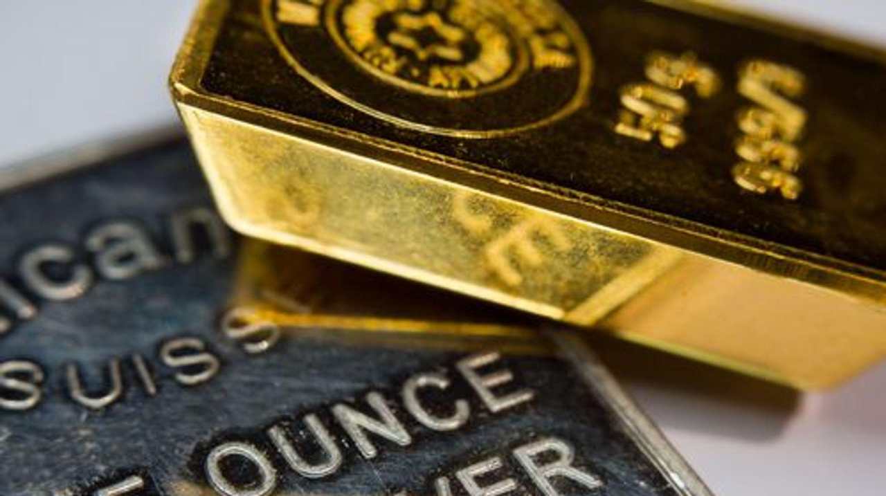 Chuyên gia Sprott: Giá vàng và bạc sẵn sàng tăng thêm khi rủi ro kinh tế ngày càng gia tăng