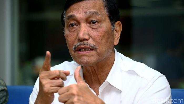Luhut Buka Suara soal Bansos