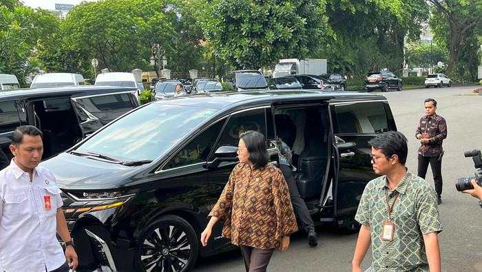 Dipanggil ke Istana, Sri Mulyani Lapor RAPBN 2026 ke Prabowo