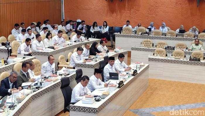 Kemendes Minta Tambah Anggaran Rp 1,7 T buat Belanja Pegawai-Langganan Internet