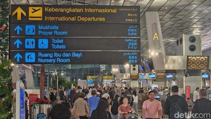 Sebagian Penerbangan dari Bandara Halim Pindah ke Soekarno-Hatta