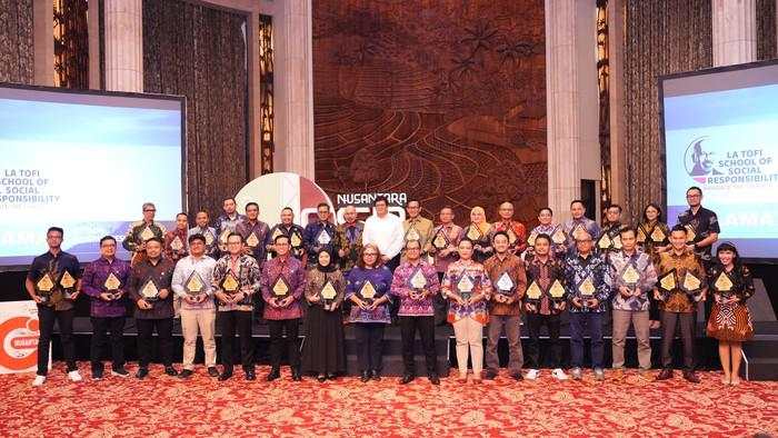 Borong 43 Penghargaan, PLN Terima Predikat Platinum SDGs di CSR Awards 2025