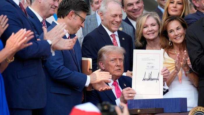 One Big Beautiful Bill Act yang Diteken Trump dan Dampaknya ke Warga AS