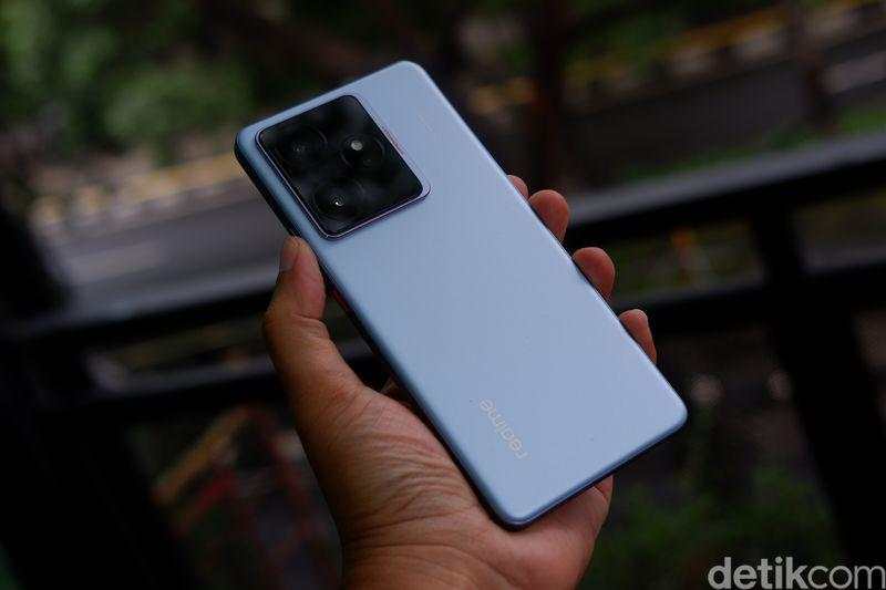 Review Realme GT 7: HP Kencang, Baterai Super, Kaya Fitur AI