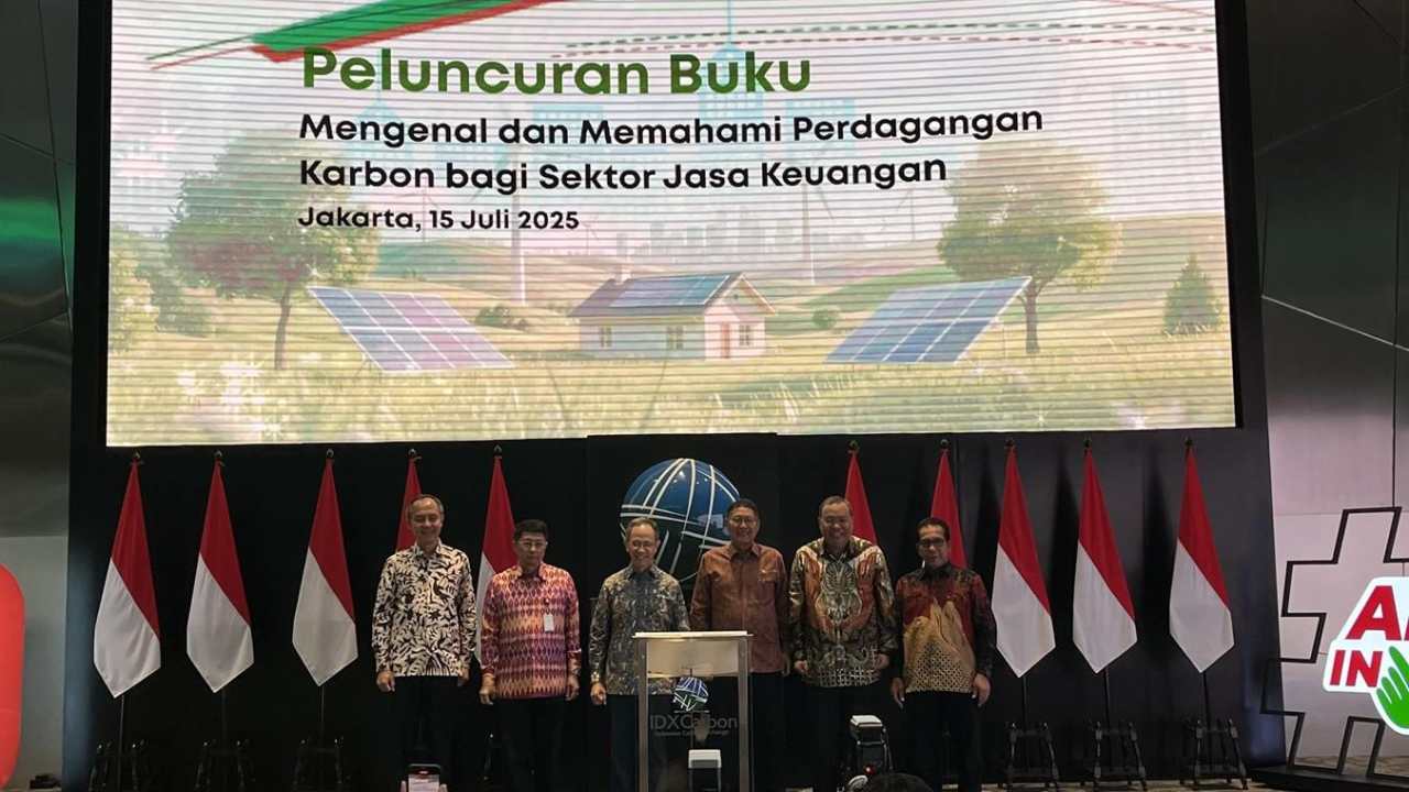 OJK Terbitkan Buku Panduan Perdagangan Karbon bagi Sektor Jasa Keuangan
