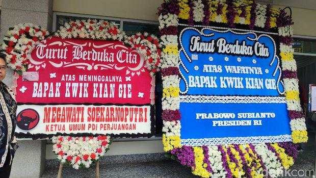Prabowo hingga Sandiaga Kirim Karangan Bunga ke Rumah Duka Kwik Kian Gie