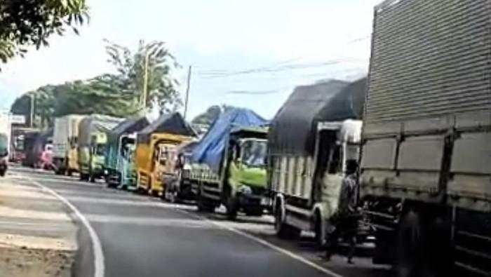 Antrean Logistik Ketapang Mengular hingga 30 Km