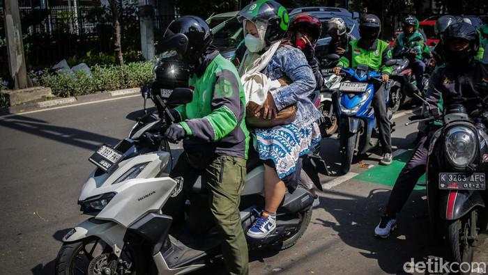 Kemenhub Berencana Kerek Tarif Ojol, Ekonom Sebut Perlu Kajian Menyeluruh