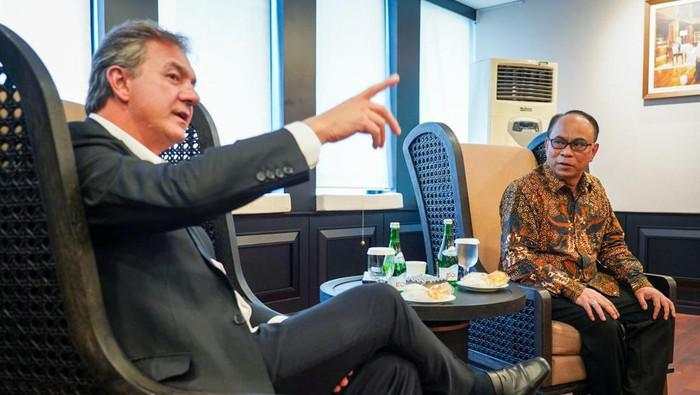 Budi Arie Temui Bos Peternakan Asal Brasil, Bahas Kerja Sama Kopdes Merah Putih