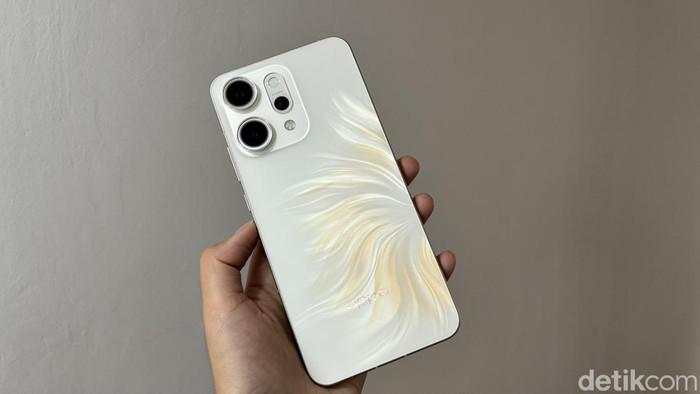 Harga Oppo Reno 14 dan 14 Pro Terbaru Agustus 2025