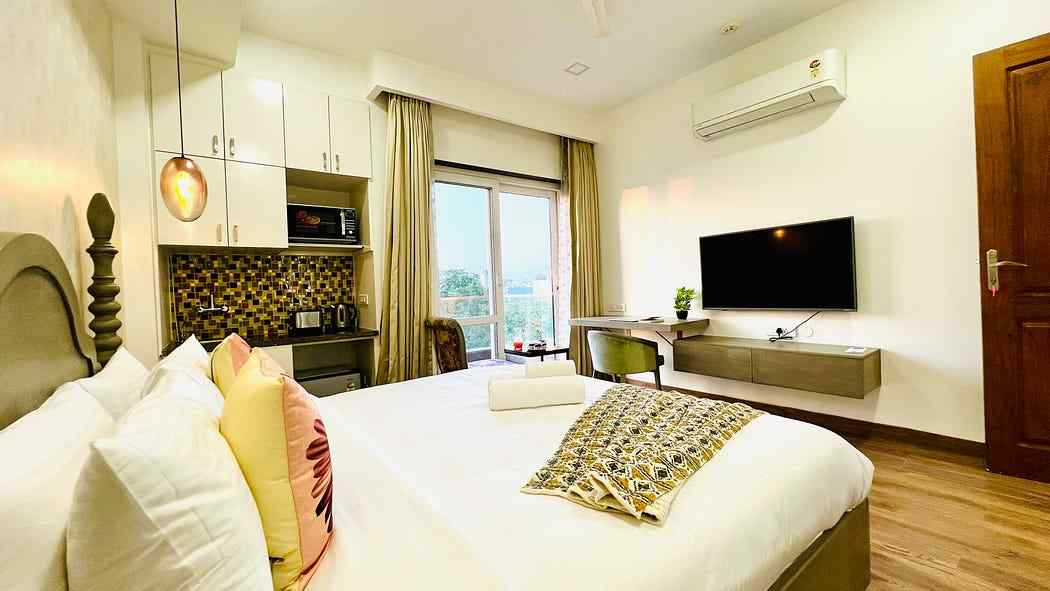 Top Reasons to Book a Hotel Medanta Hospital Instead of Further Away