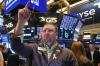 Wall Street Hijau, Didorong Reli Saham Apple