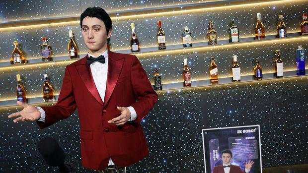 China Buka Toko Robot, Jual Robot Einstein dan Pelayan Ganteng
