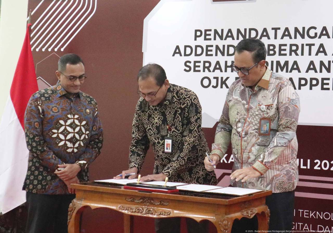 Bappebti dan OJK Perkuat Sinergi: Tandatangani Addendum BAST Peralihan Produk Derivatif Aset Kripto ke OJK
